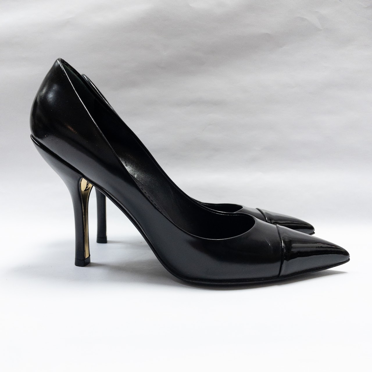 Louis Vuitton Black Leather Pumps