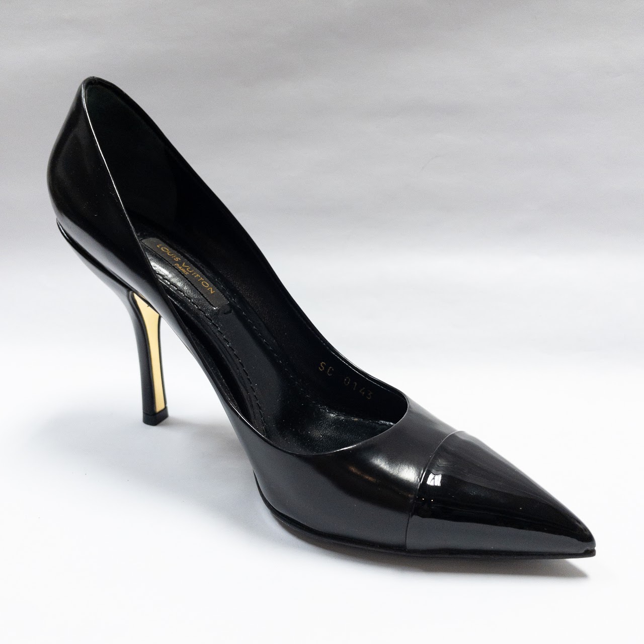 Louis Vuitton Black Leather Pumps