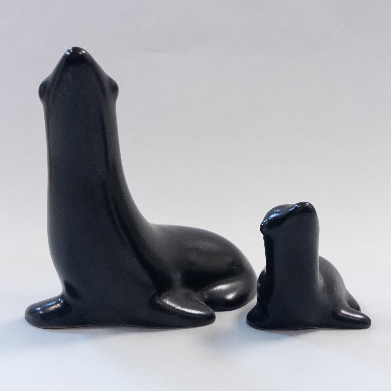 Vintage Ceramic Seal Pair Howard Pierce