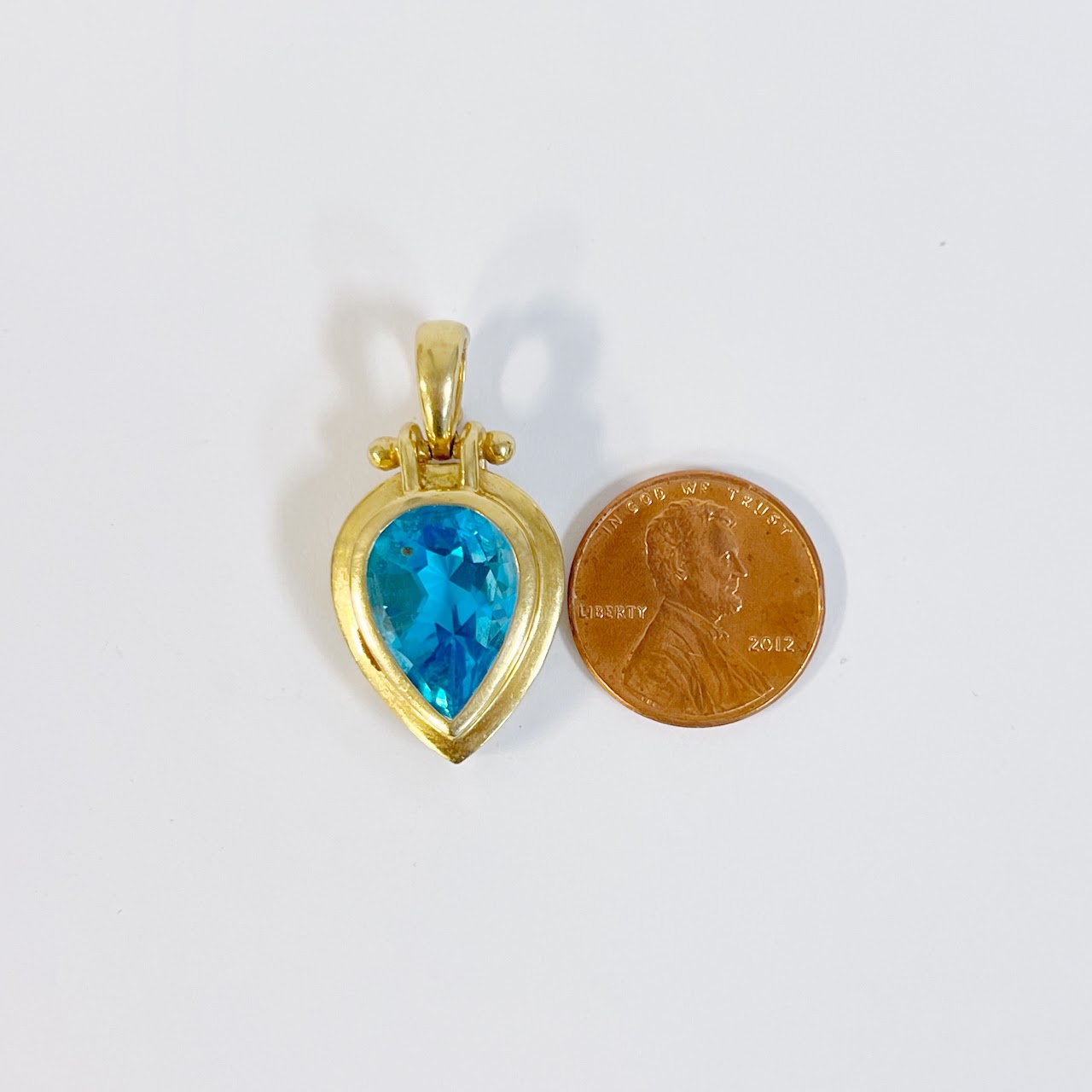 14K Gold and Aquamarine Pendant