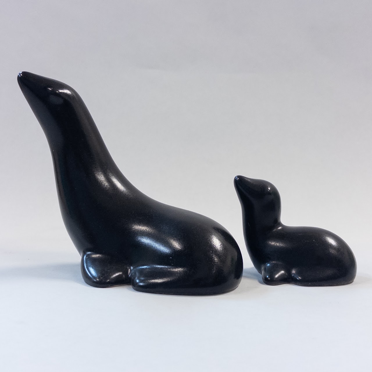 Vintage Ceramic Seal Pair Howard Pierce