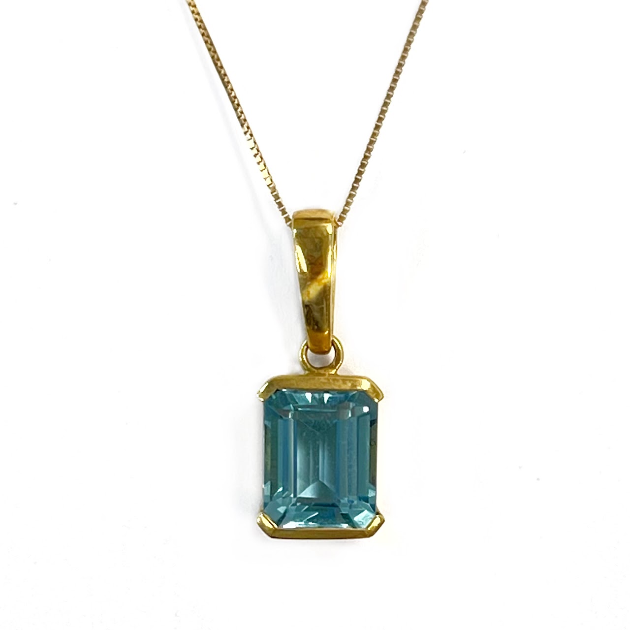 18K Gold Necklace with Blue Stone Pendant