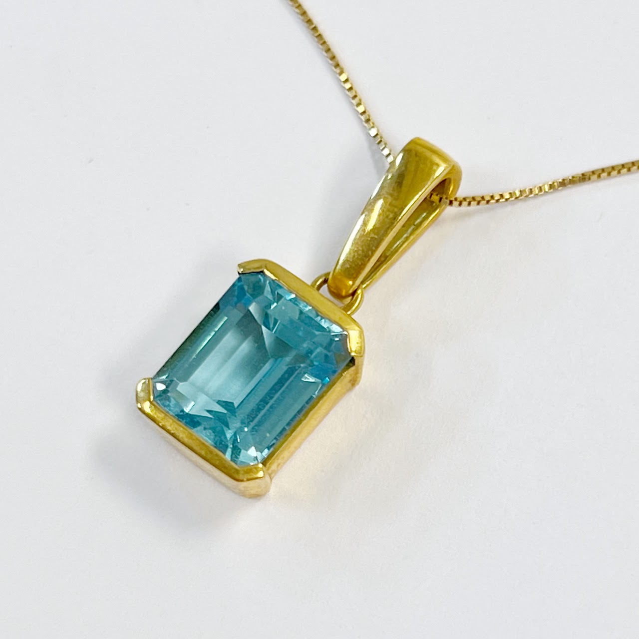 18K Gold Necklace with Blue Stone Pendant