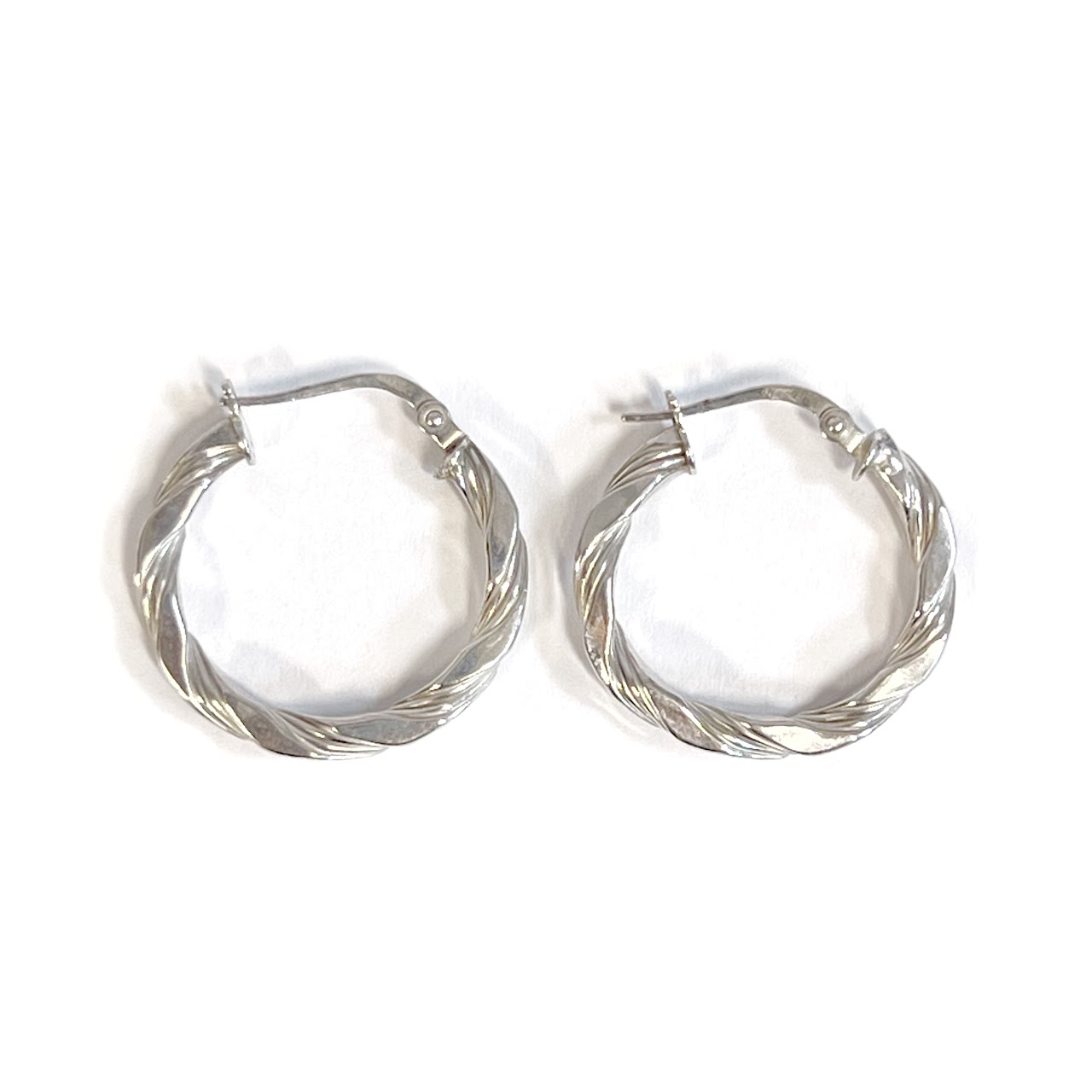 9K White Gold Twist Hoop Earrings