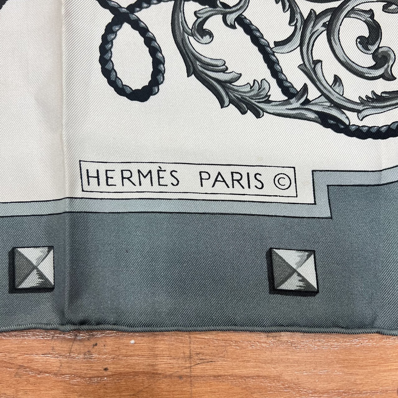 Hermès Les Cles Carre 90 Black and Gray Silk Scarf