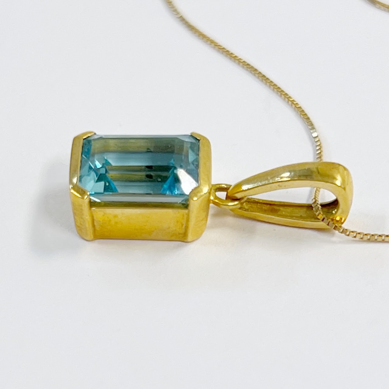 18K Gold Necklace with Blue Stone Pendant