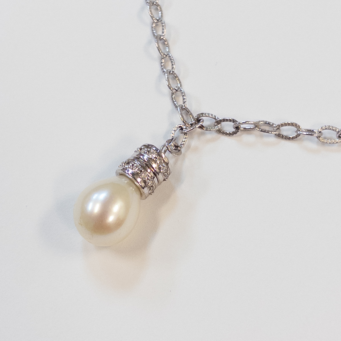 14K White Gold and Diamond Pavé Necklace with Pearl Pendant