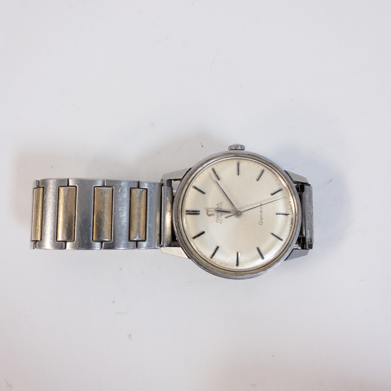 Vintage 1960's Omega Genève Ref. 165.002