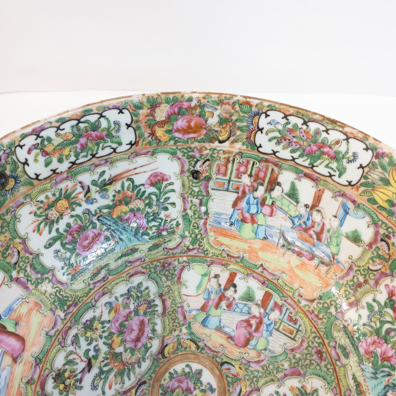 Chinese Famille Rose Medallion Large Centerpiece Bowl