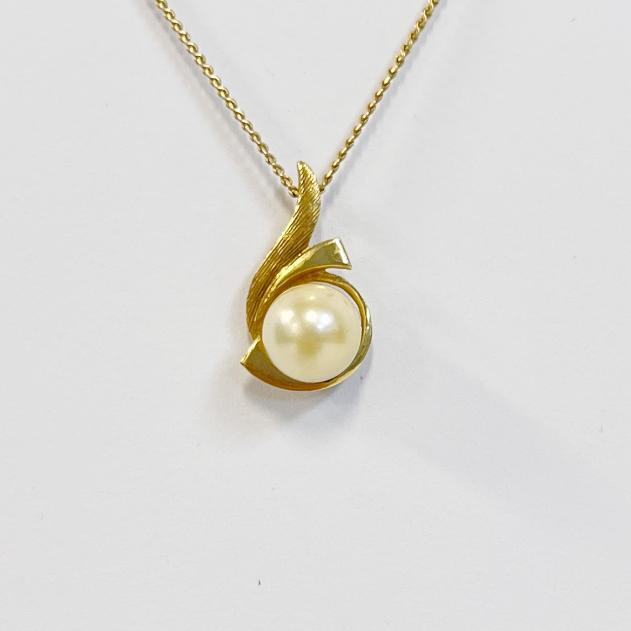 14K Gold 20" Chain Necklace with Pearl Pendant