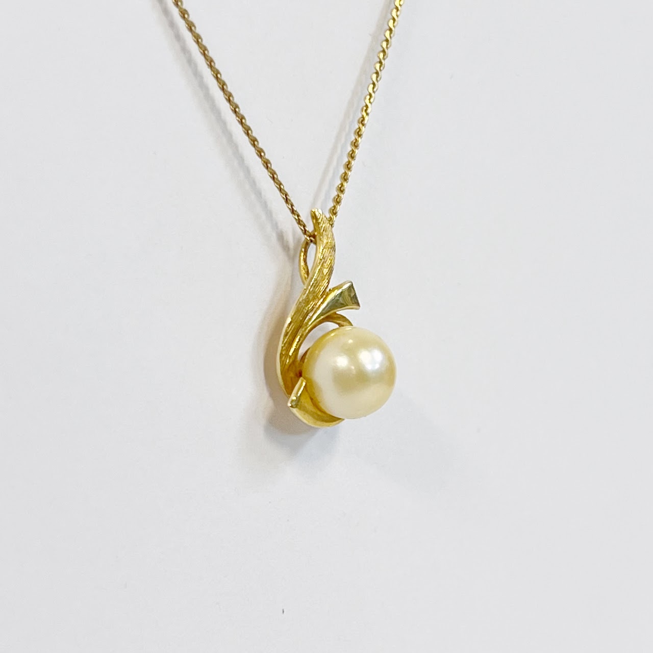 14K Gold 20" Chain Necklace with Pearl Pendant