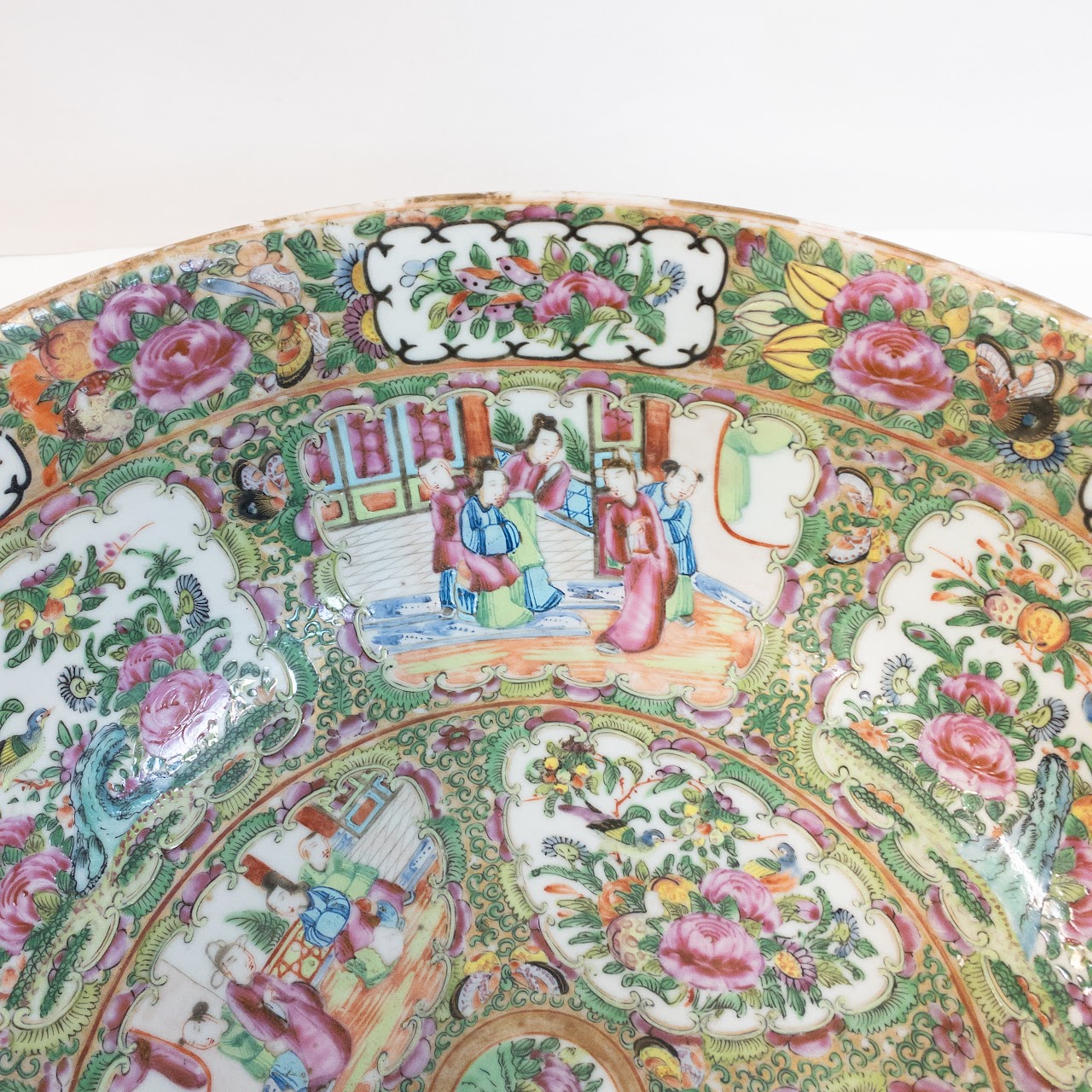 Chinese Famille Rose Medallion Large Centerpiece Bowl