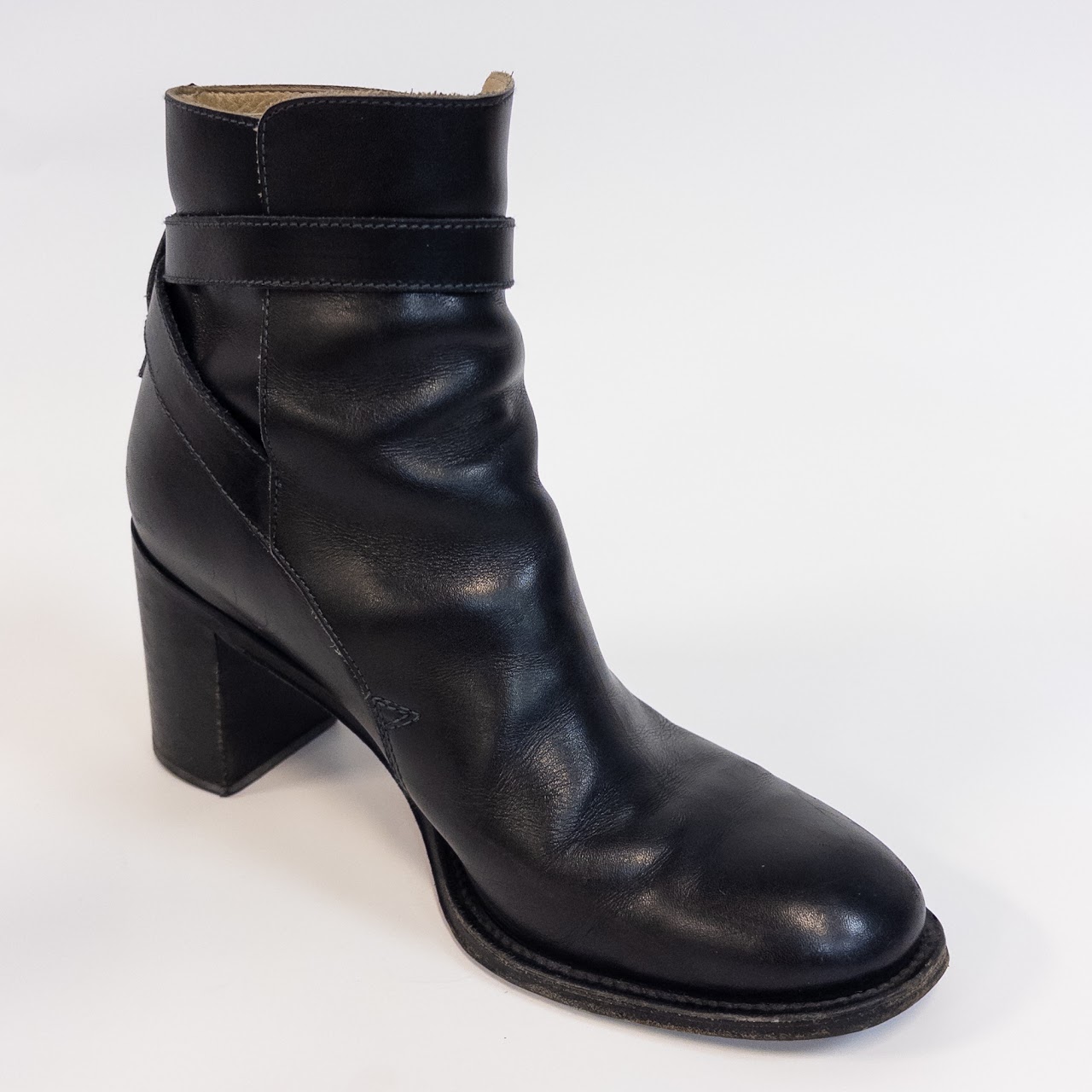 Chloé Leather Biker Style Ankle Boots