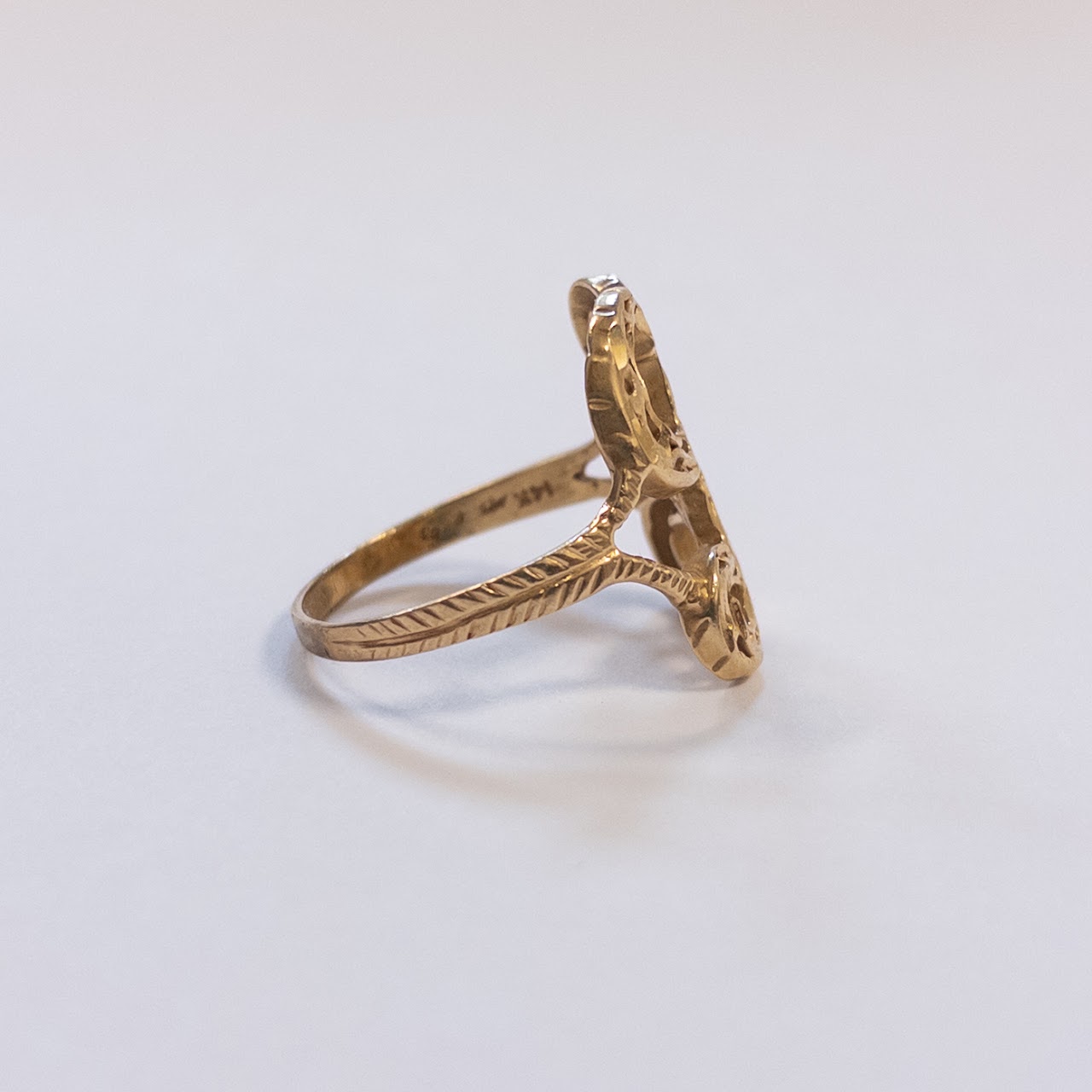 14K Gold Decorative Ribbon Ring