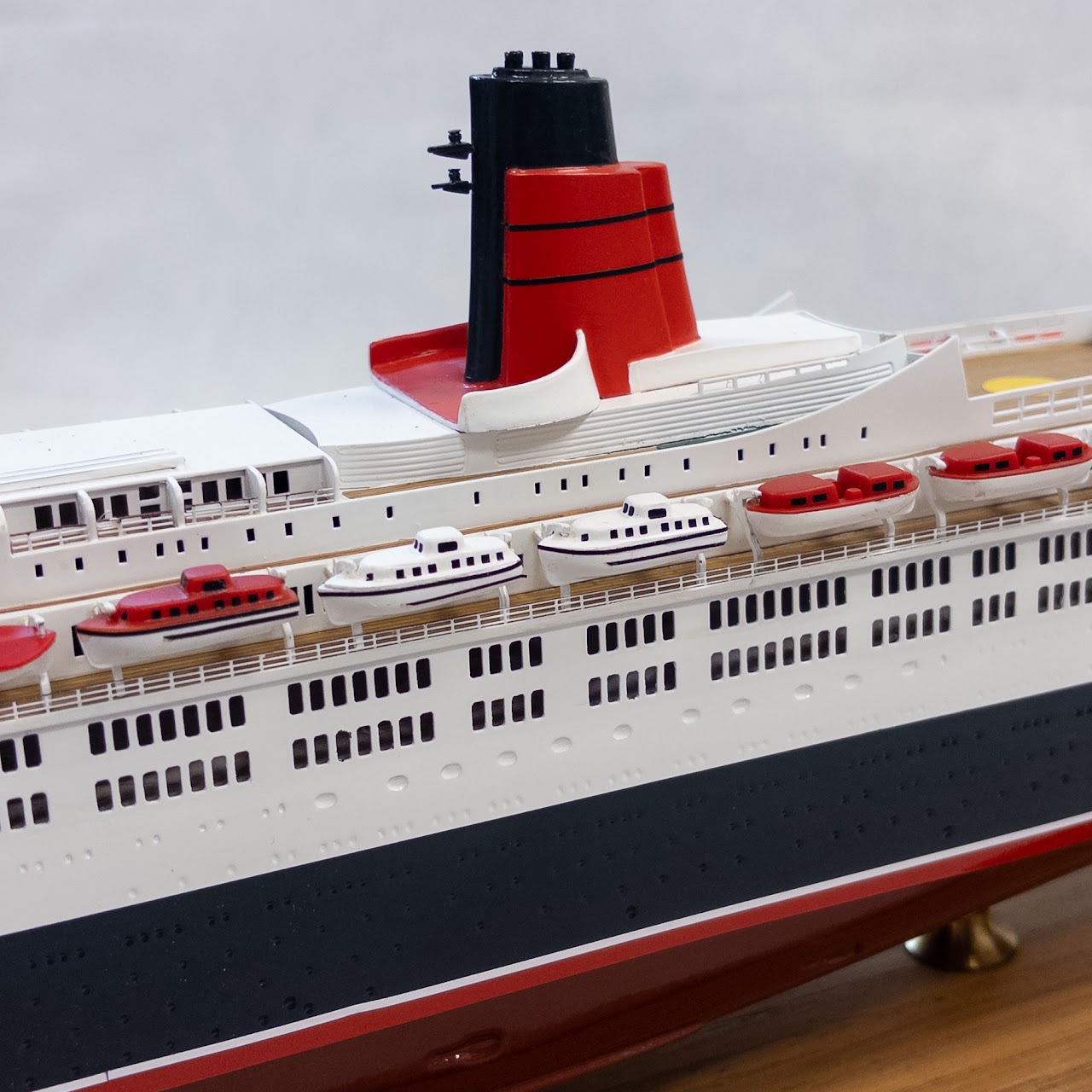 Maritime Replicas 1:500 Model of the Q.E. 2 Ocean Liner