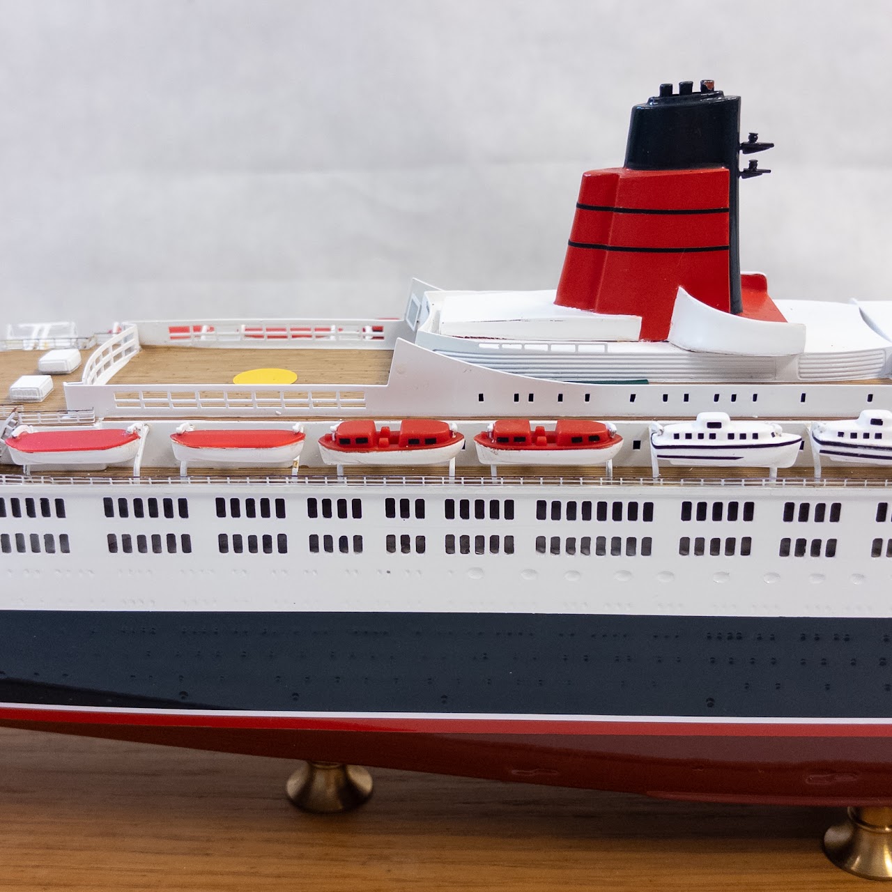 Maritime Replicas 1:500 Model of the Q.E. 2 Ocean Liner