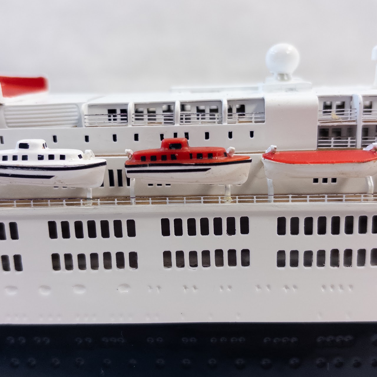 Maritime Replicas 1:500 Model of the Q.E. 2 Ocean Liner