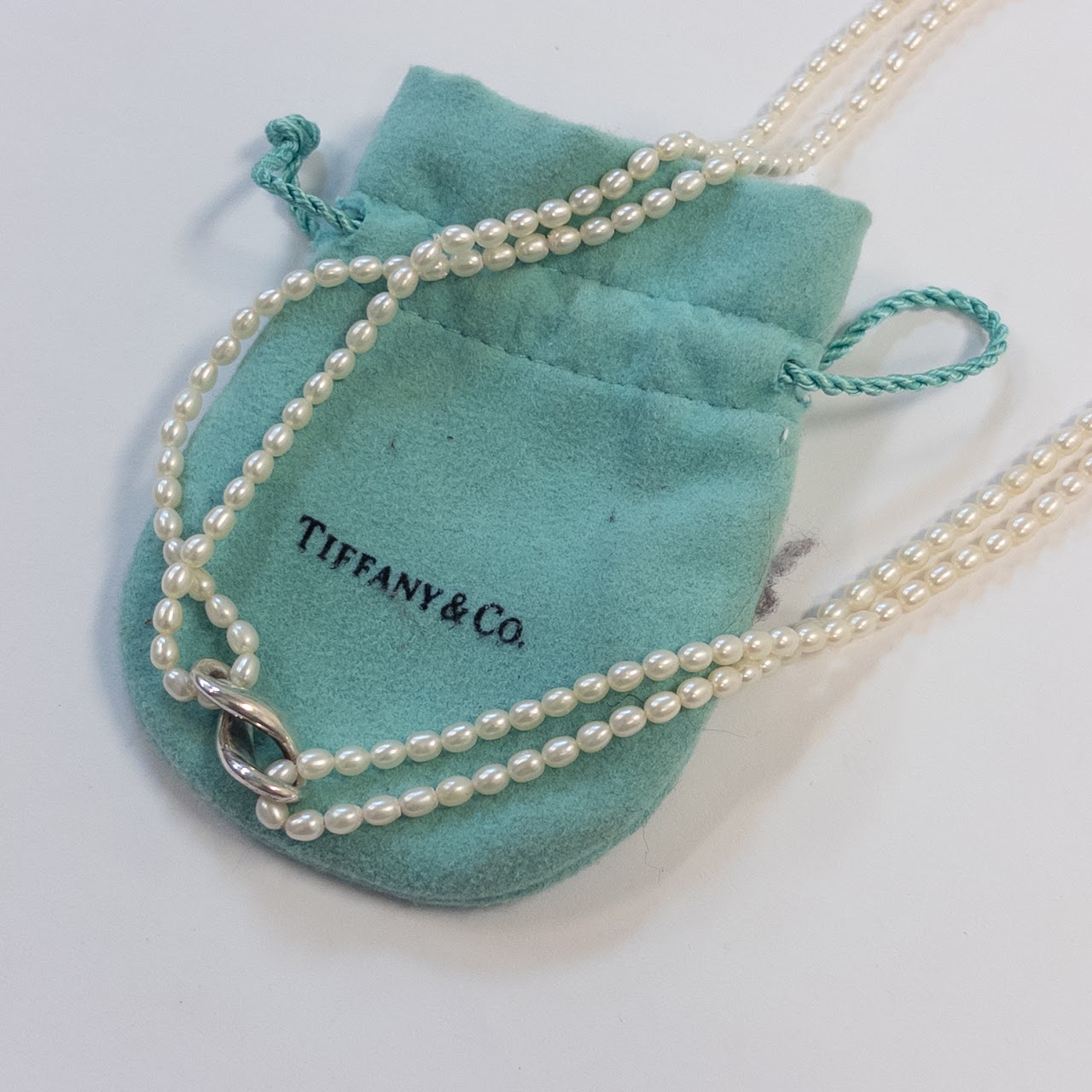 Tiffany & Co. Sterling Silver Infinity Pendant Pearl Necklace