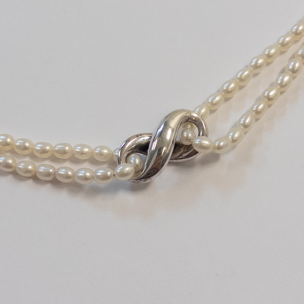 Tiffany & Co. Sterling Silver Infinity Pendant Pearl Necklace