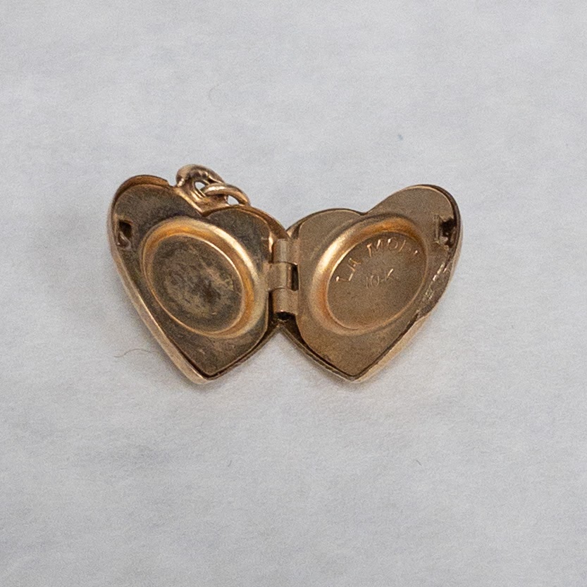 10K Gold  Engraved Heart Locket