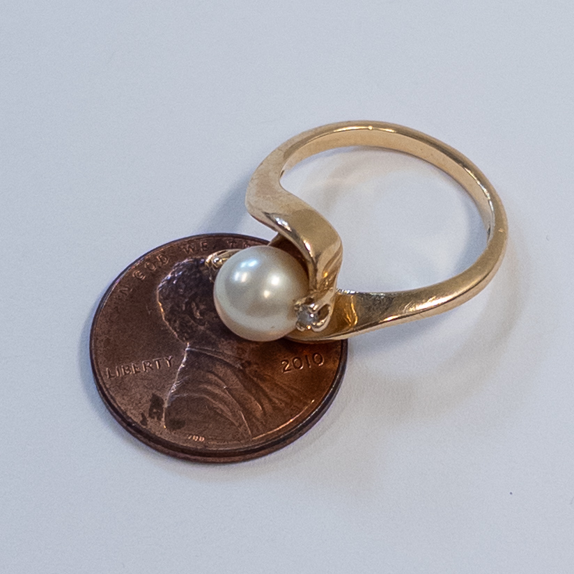 14K Gold and Pearl Ring