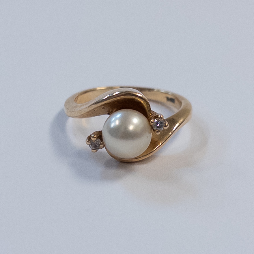 14K Gold and Pearl Ring