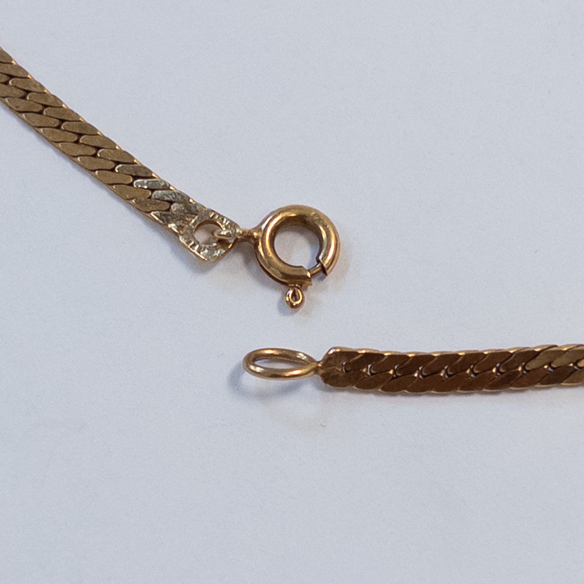 14K Gold V-Neck Herringbone Necklace