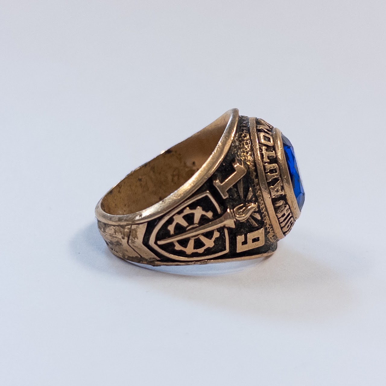 10K Gold Automotive High School 1967 Graduating Class Ring