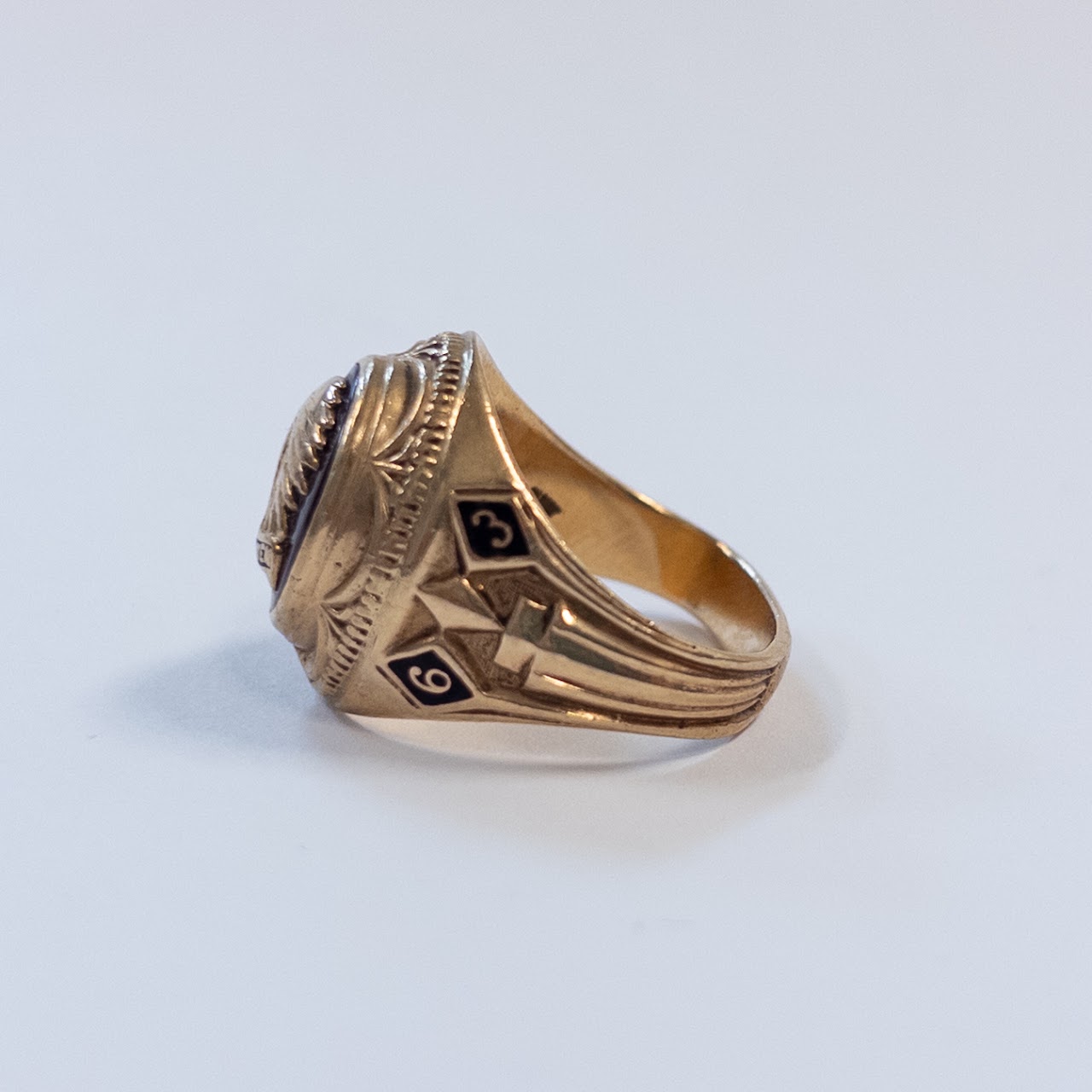 10K Gold 1963 Weehawken Graduating Class Ring