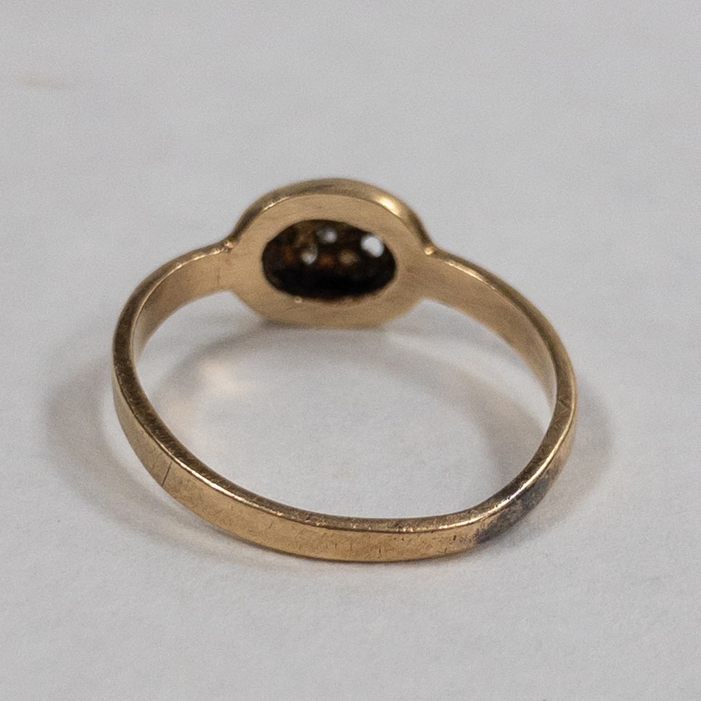 14K Gold and Clear Stone Ring