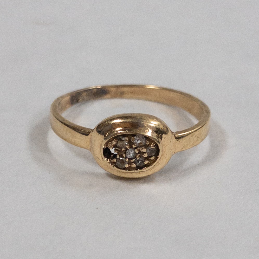 14K Gold and Clear Stone Ring