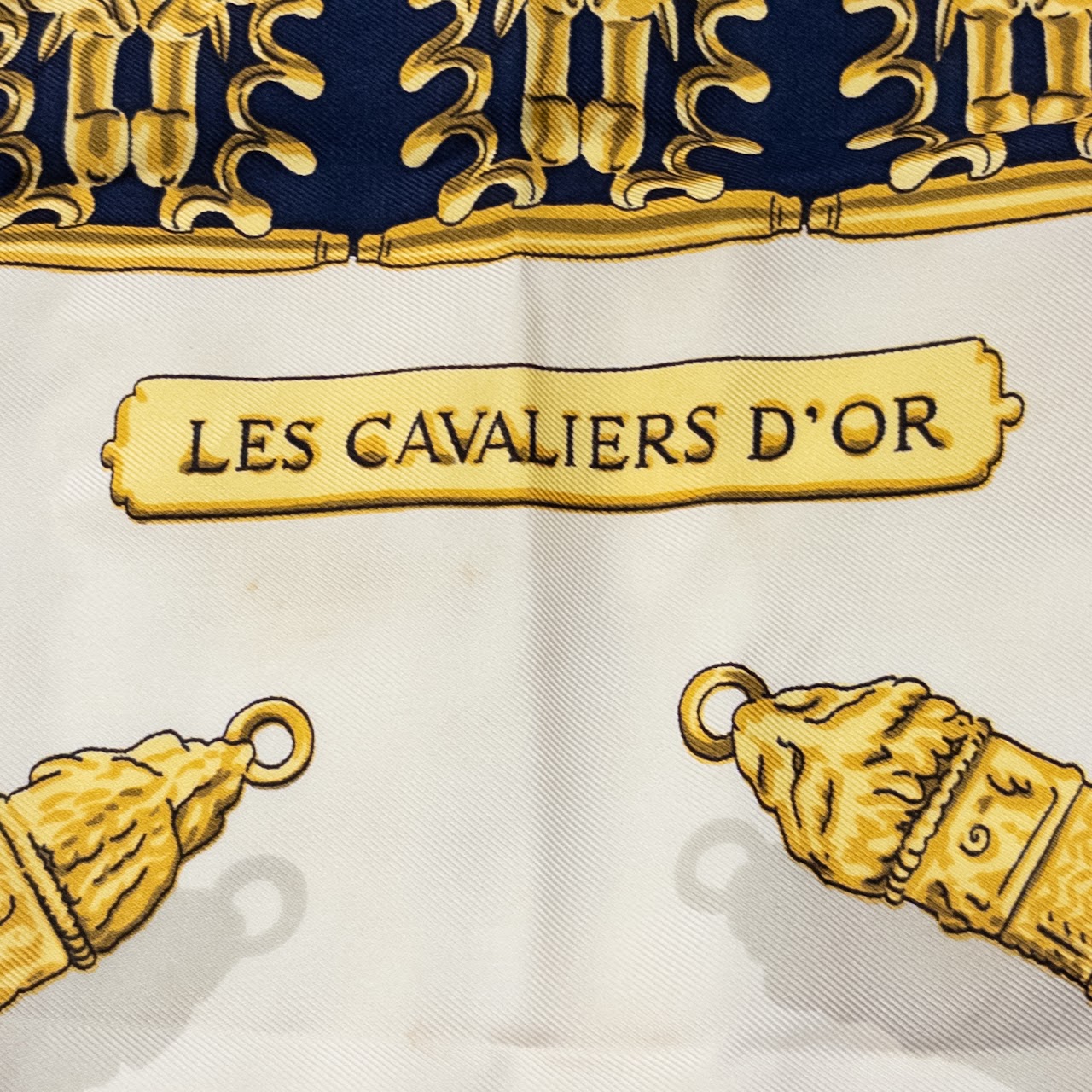 Hermès Les Cavaliers  D'or 90 Scarf