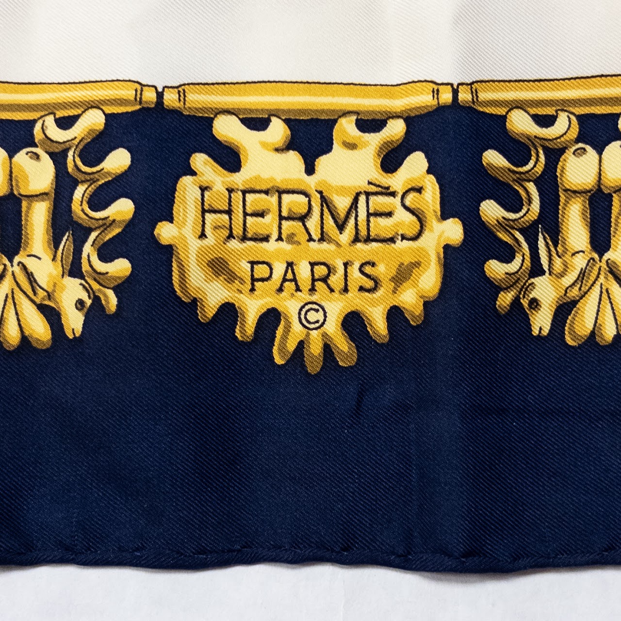 Hermès Les Cavaliers  D'or 90 Scarf