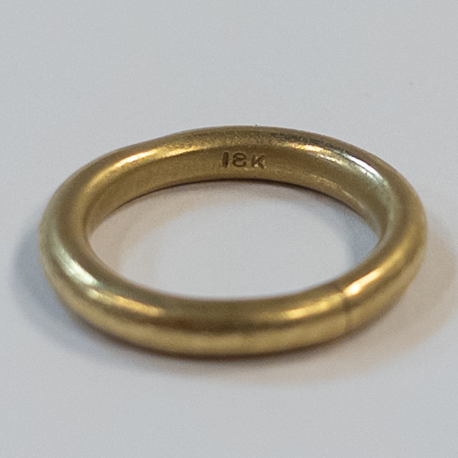 18K Gold Rounded Band Ring