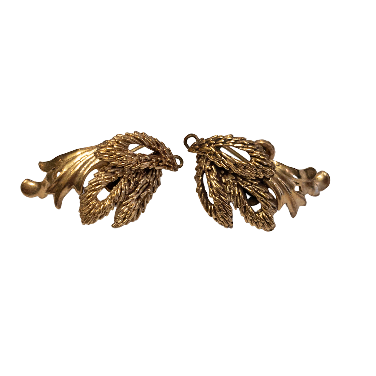 14k-gold-leaf-motif-screw-back-earrings