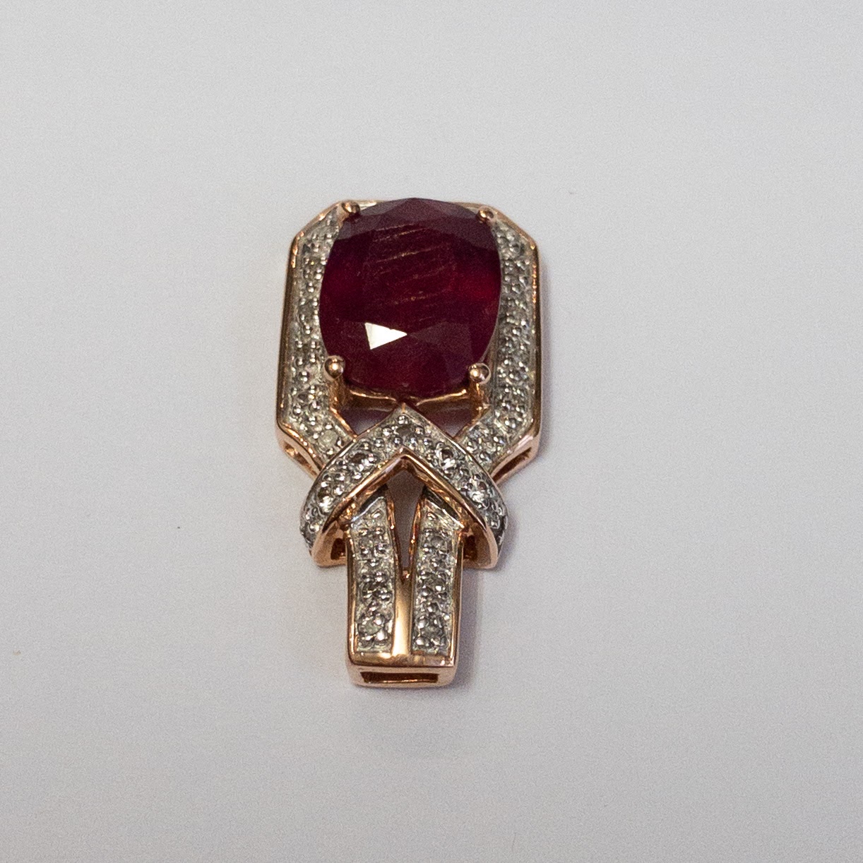 10K Gold Pendant With Ruby & Diamond Settings