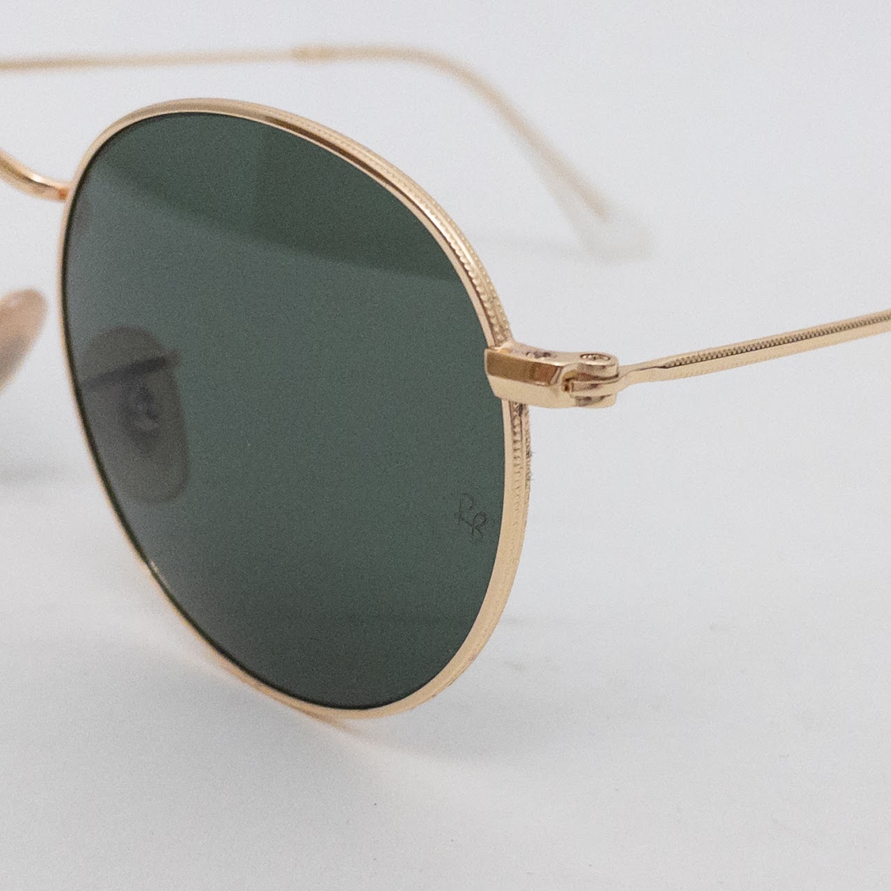 Ray-Ban Round Frame Sunglasses