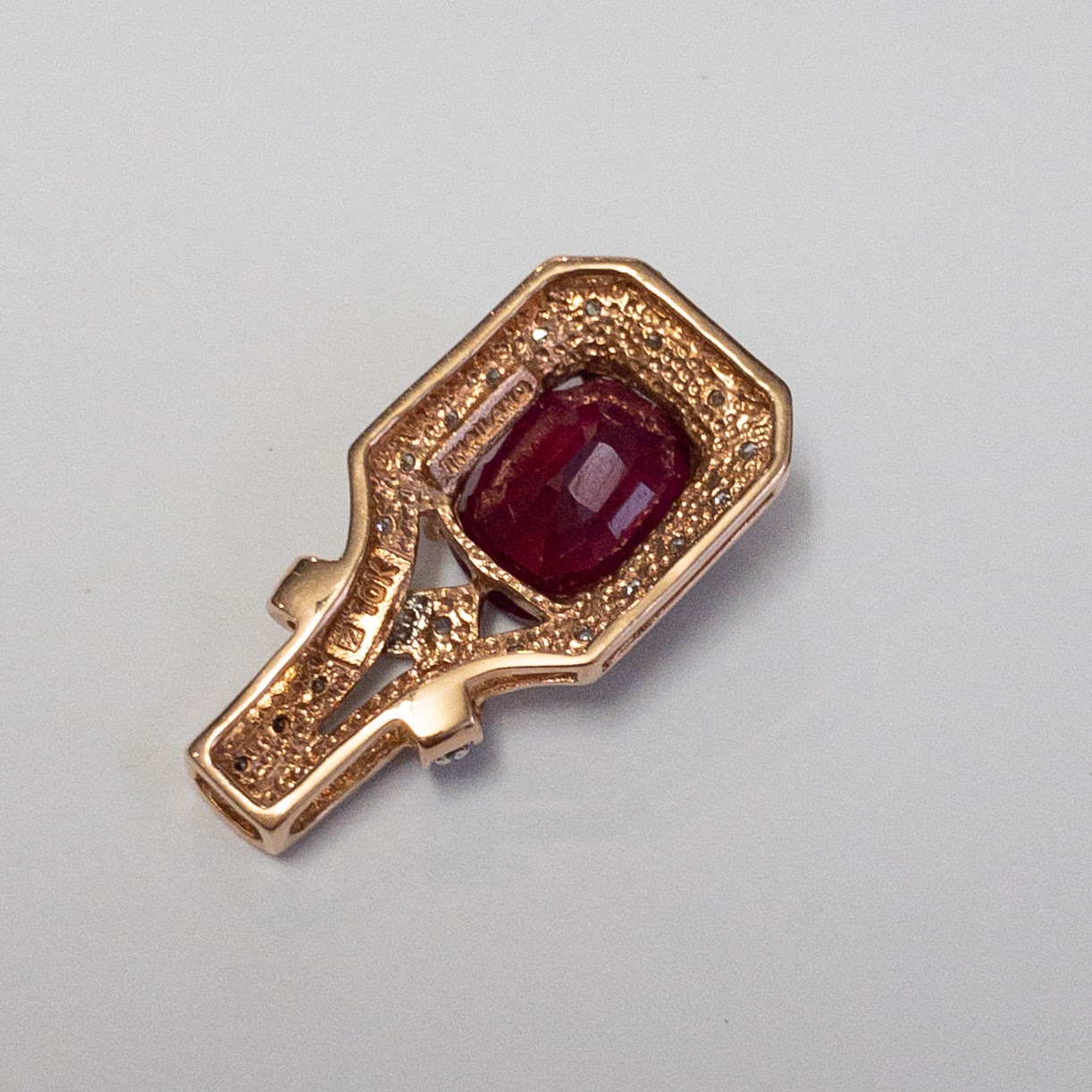 10K Gold Pendant With Ruby & Diamond Settings