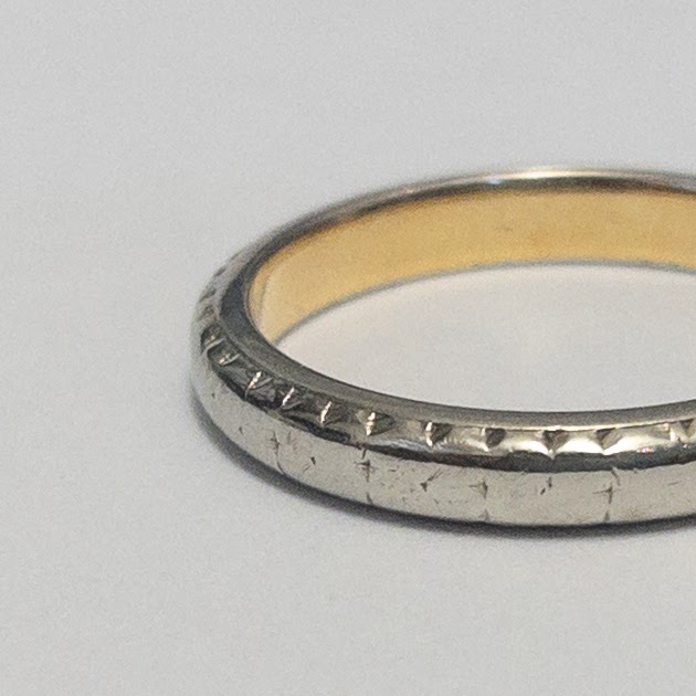 22K White Gold Etched Band