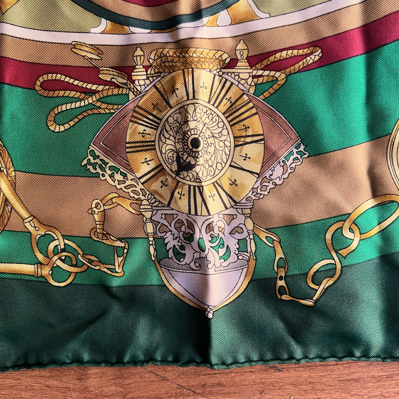 Hermès Loïc Dubigeon 'La Ronde des Heures' Carre 90 Silk Scarf