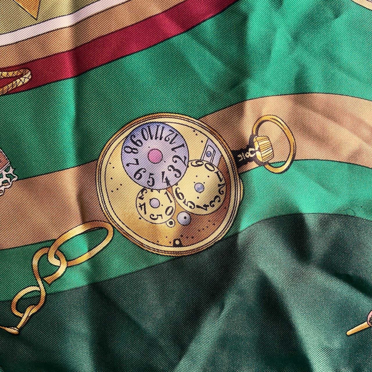 Hermès Loïc Dubigeon 'La Ronde des Heures' Carre 90 Silk Scarf