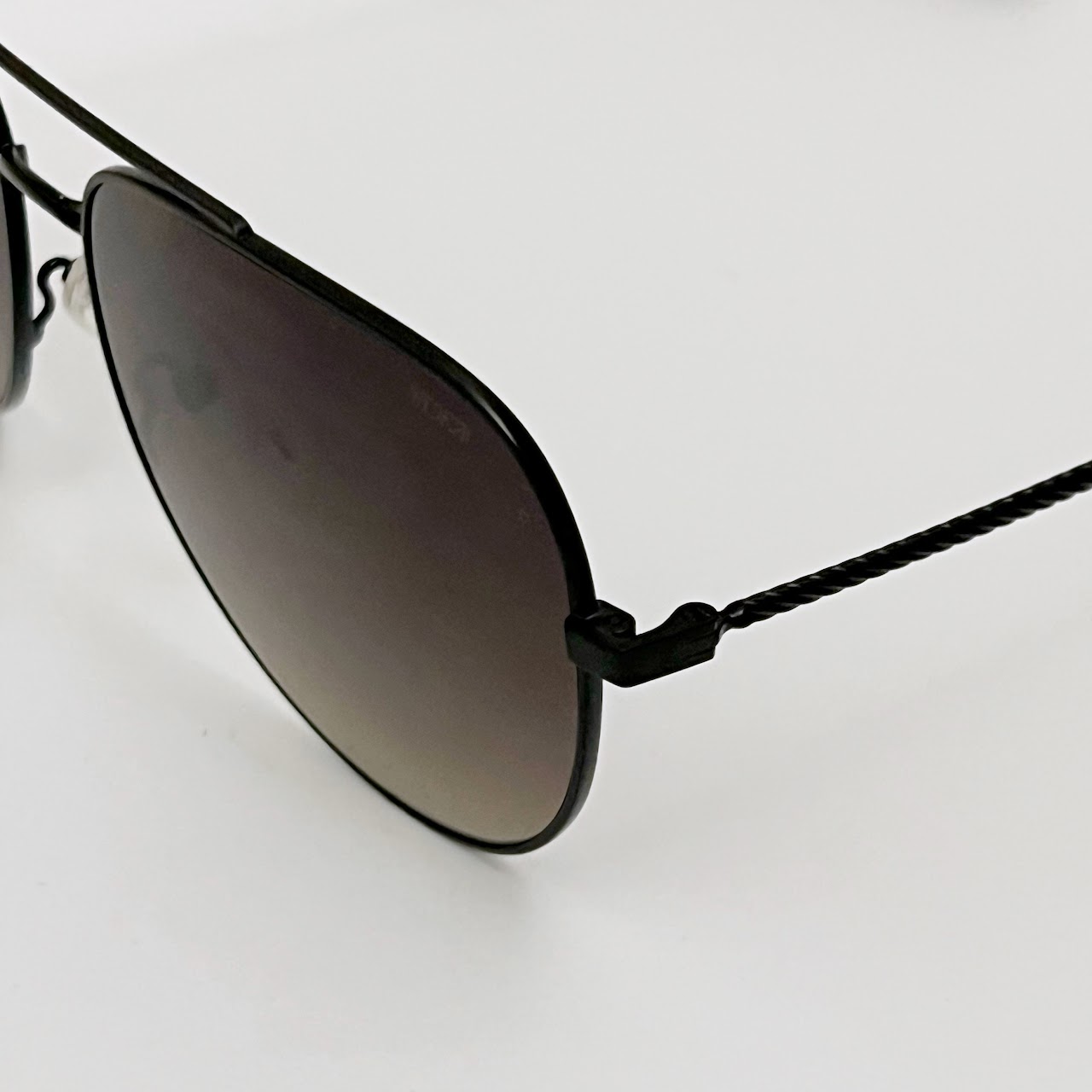 Tumi Aviator Style Sunglasses