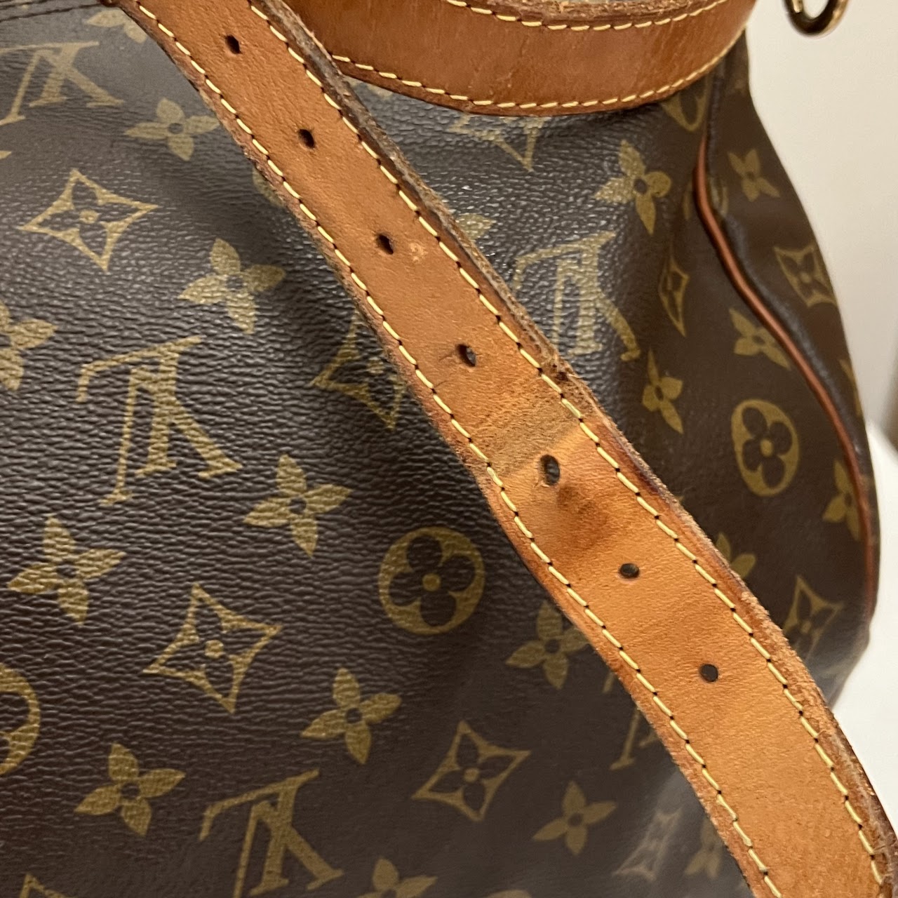 Louis Vuitton Vintage Keepall Bandoulière Duffel Bag