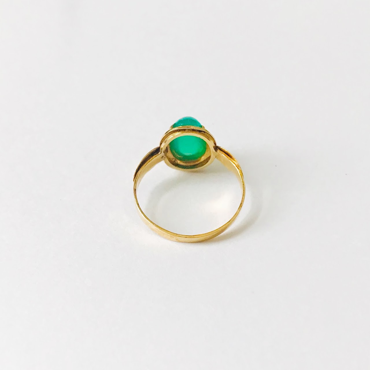 14K Gold & Green Cabochon Accent Ring