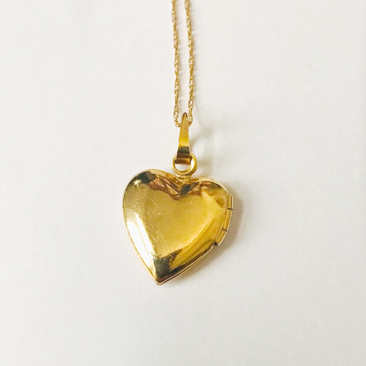 14K Gold & Diamond Locket Pendant Necklace