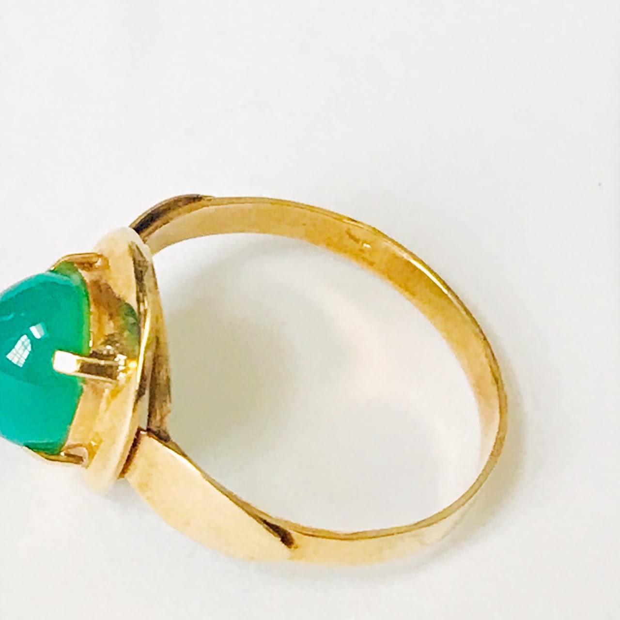 14K Gold & Green Cabochon Accent Ring