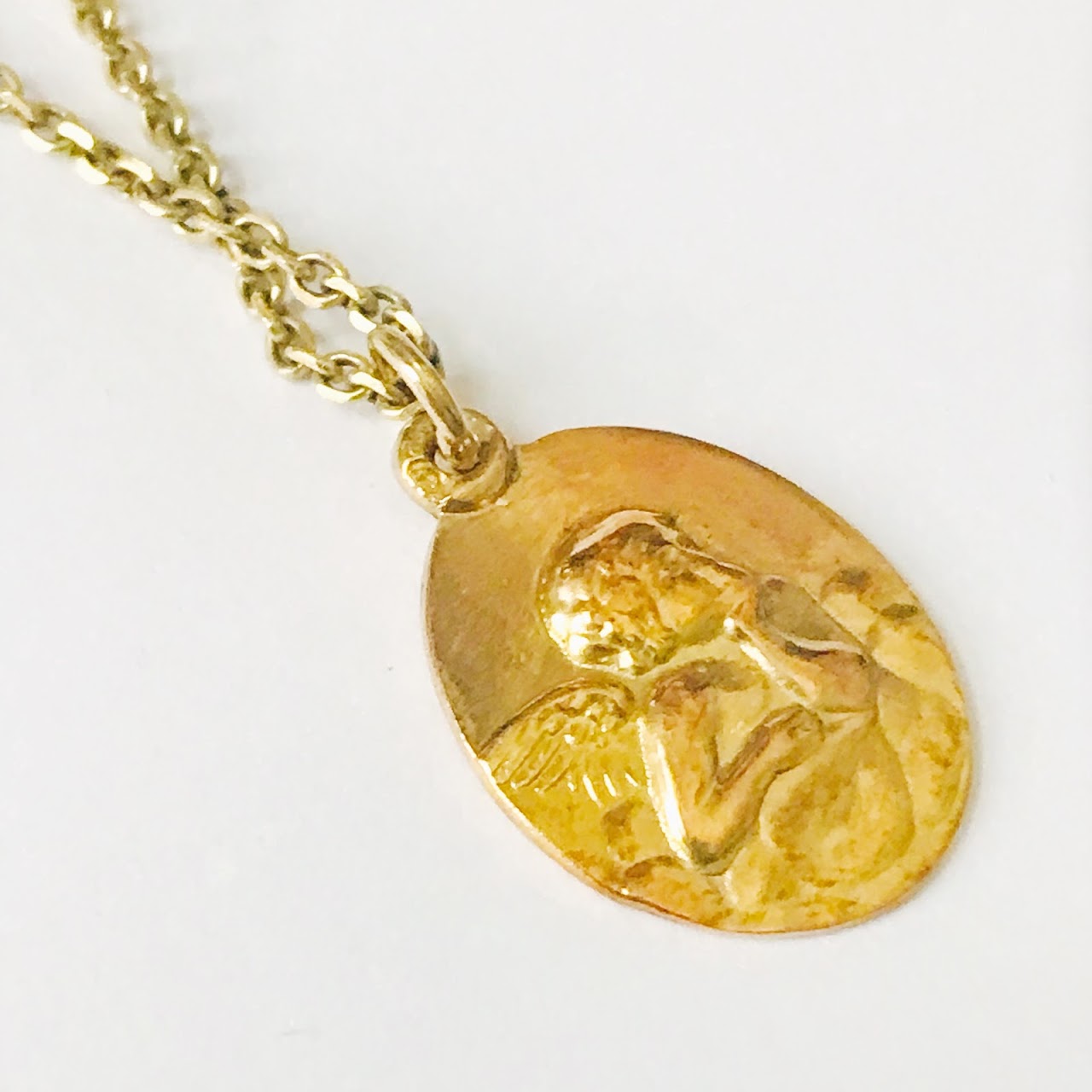 14K Gold Cherub Medallion Pendant Necklace