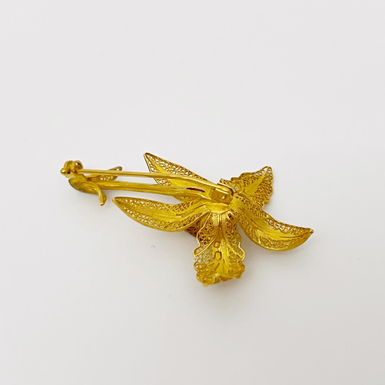 22K Filigree Flower Brooch