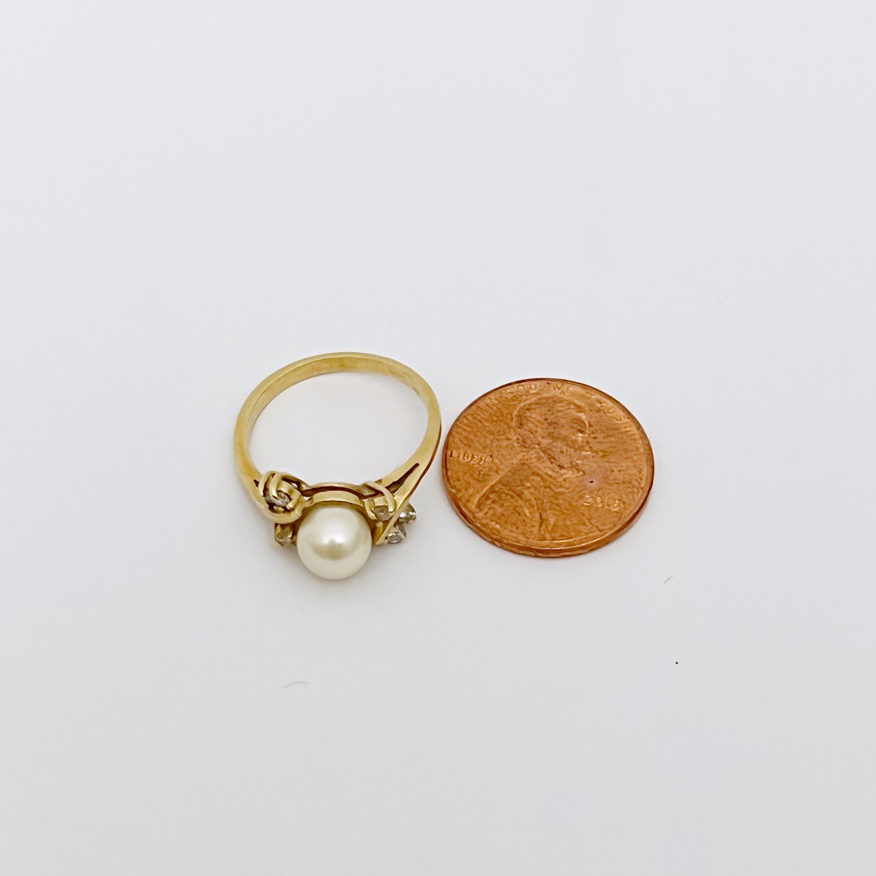 14K Gold, Diamond & Pearl Ring