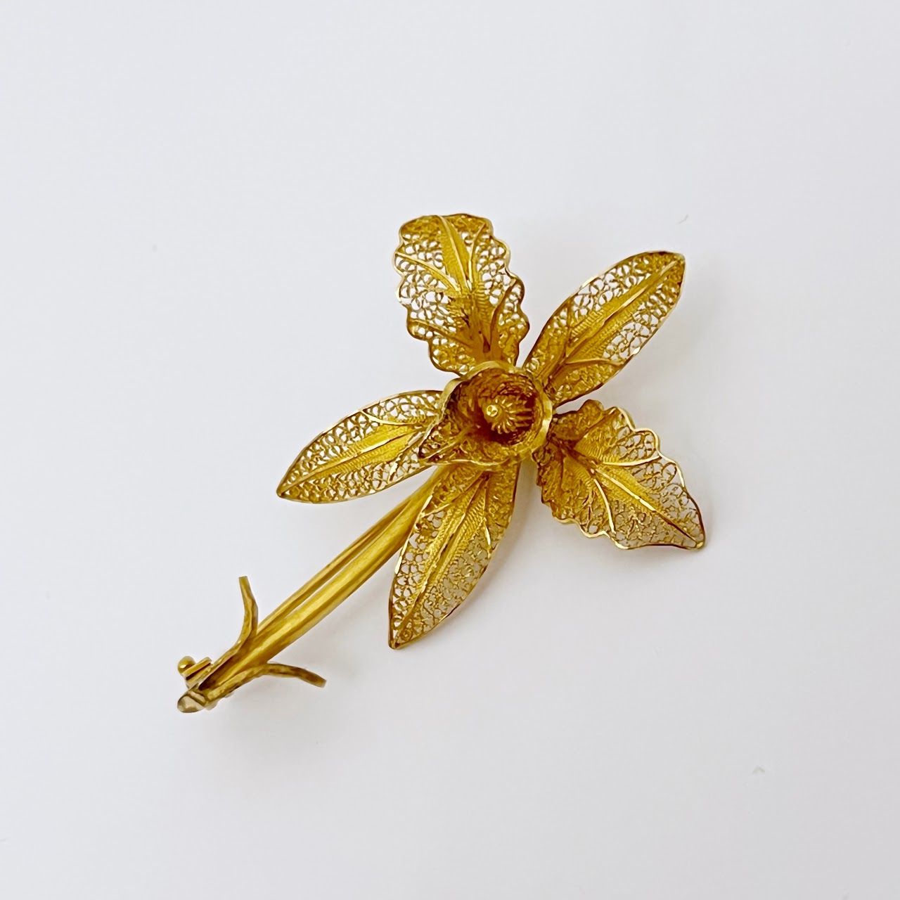 22K Filigree Flower Brooch